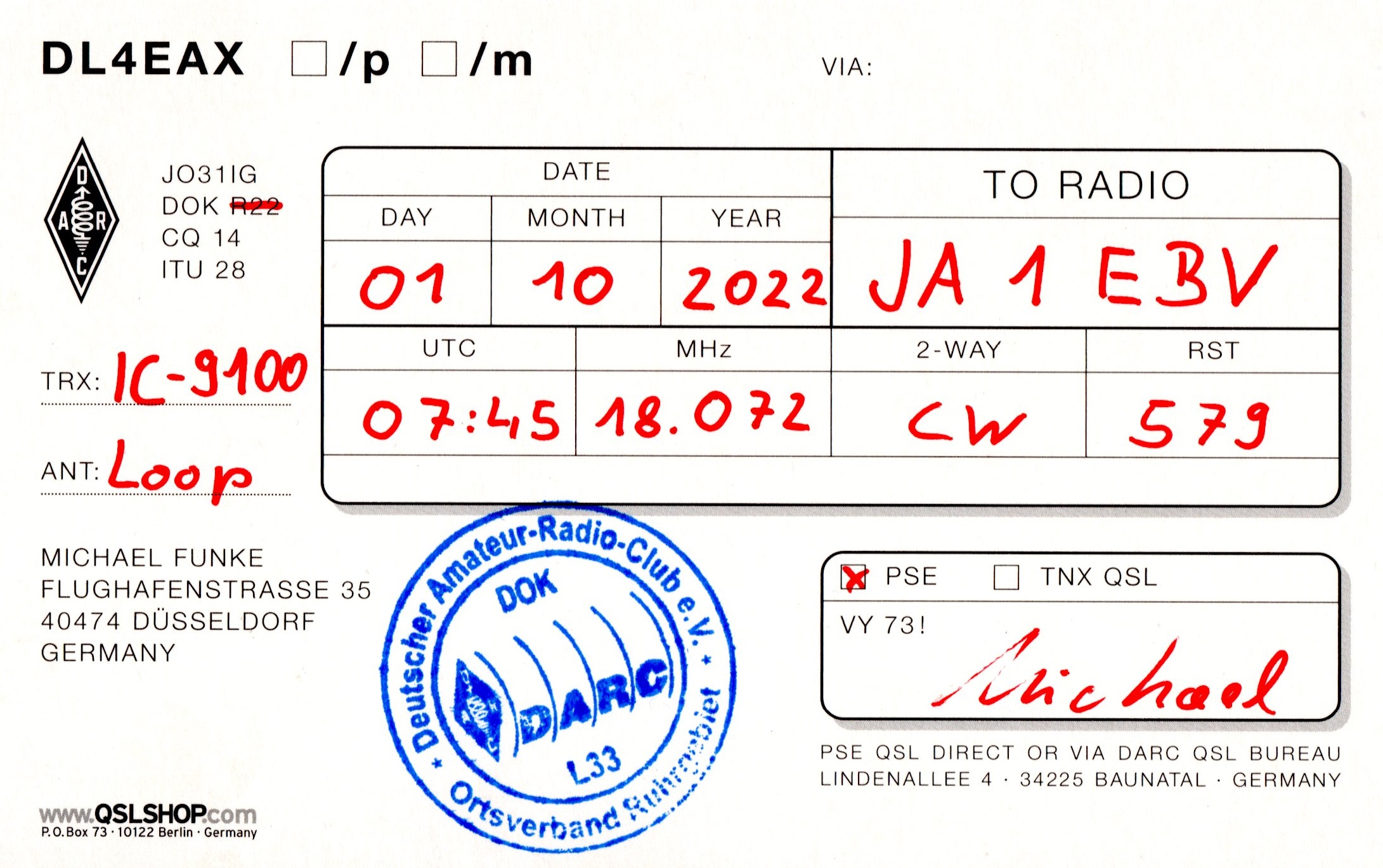 1) Kurzbeschreibung: Rückseite der QSL-Karte von DL4EAX mit handschriftlich ausgefüllten QSO-Daten, adressiert an JA1EBV; blauer OV-Stempel, u. a. mit der DOK-Angabe „L33“.

2) Ausführliche Beschreibung: Die Abbildung zeigt die Rückseite der QSL-Karte von DL4EAX, adressiert an JA1EBV. Links stehen Angaben zur verwendeten Funkstation sowie persönliche Angaben zu DL4EAX. Außerdem ist ein blauer OV-Stempel mit der DARC-Raute angebracht, der u. a. den DOK „L33“ enthält. Rechts gibt es einen Rahmen mit den QSO-Daten, darunter eine Unterschrift.